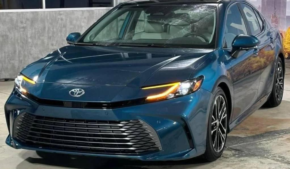 تويوتا كامري 2025