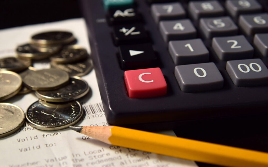 احتساب الضريبة على الشركات في الامارات