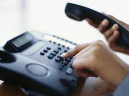 الخط الساخن للطلبة الدارسين في الخارج