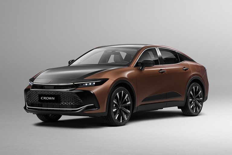 سيارة تويوتا كراون 