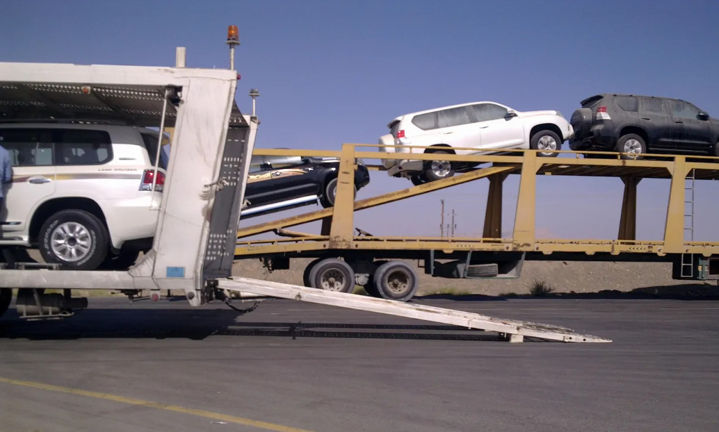 كم تكلفة نقل السيارة من الإمارات إلى السعودية