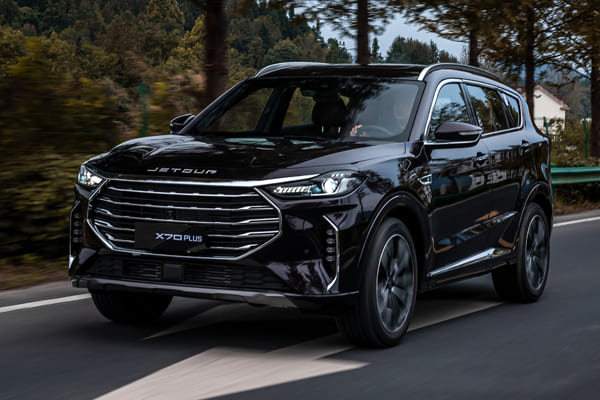 سيارة جيتور إكس 70 plus