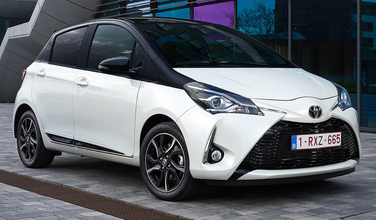  سيارة تويوتا يارس