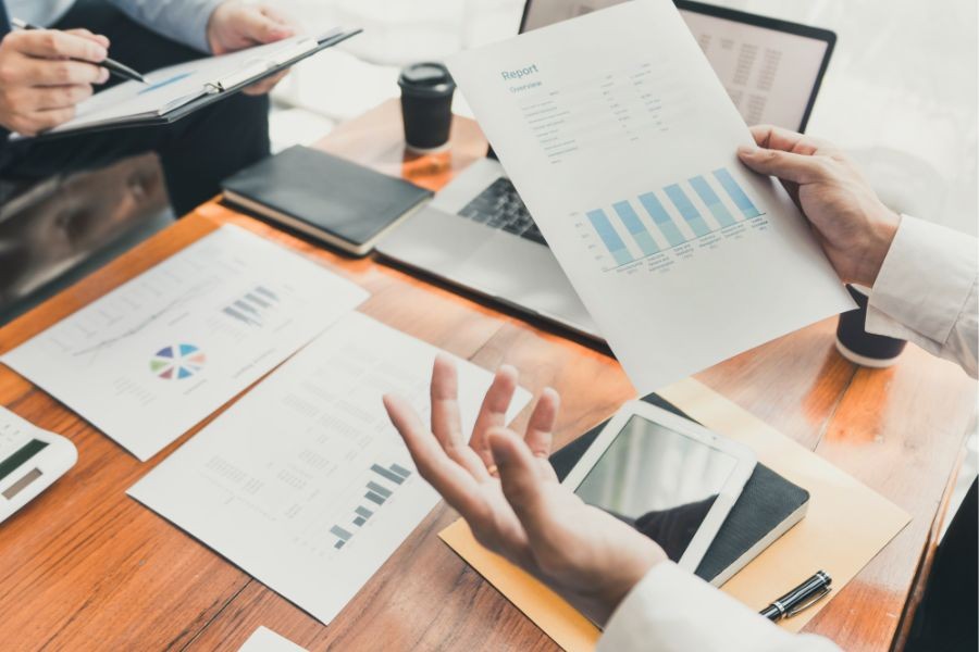 الأنشطة المسموح بها للمستثمر الأجنبي 