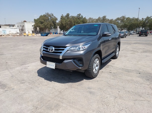 سيارات تويوتا مستعملة للبيع