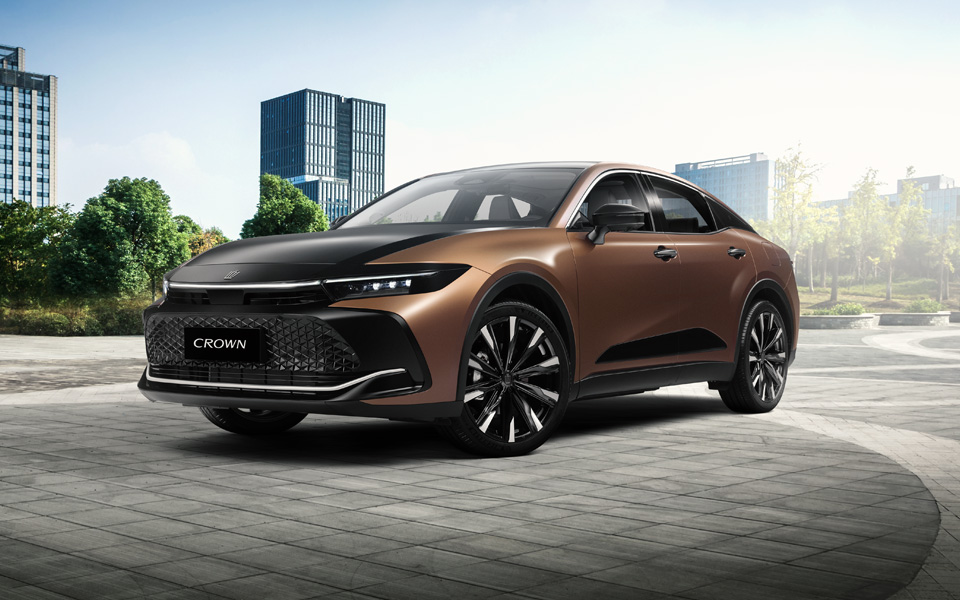 سيارة تويوتا كراون 2023 