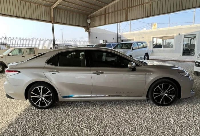 سيارة تويوتا كامري