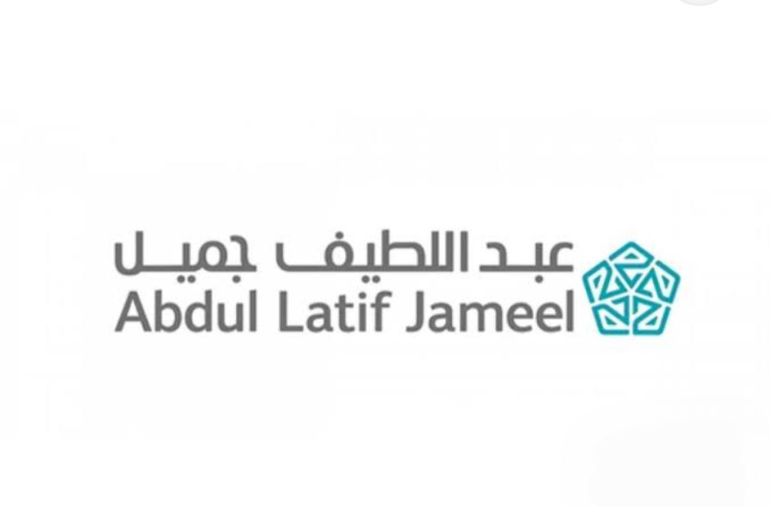 سيارات من عبداللطيف جميل