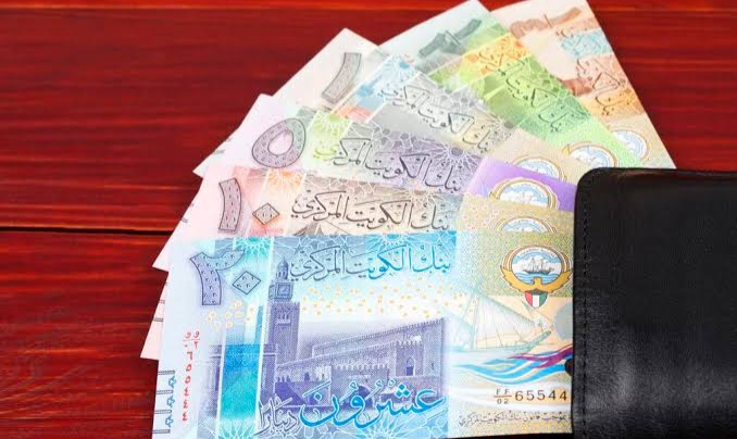 سعر الدينار الكويتي اليوم في البنوك